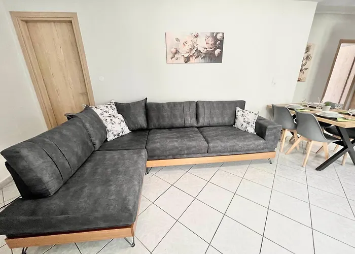 Litsa\'S Luxury Apartment